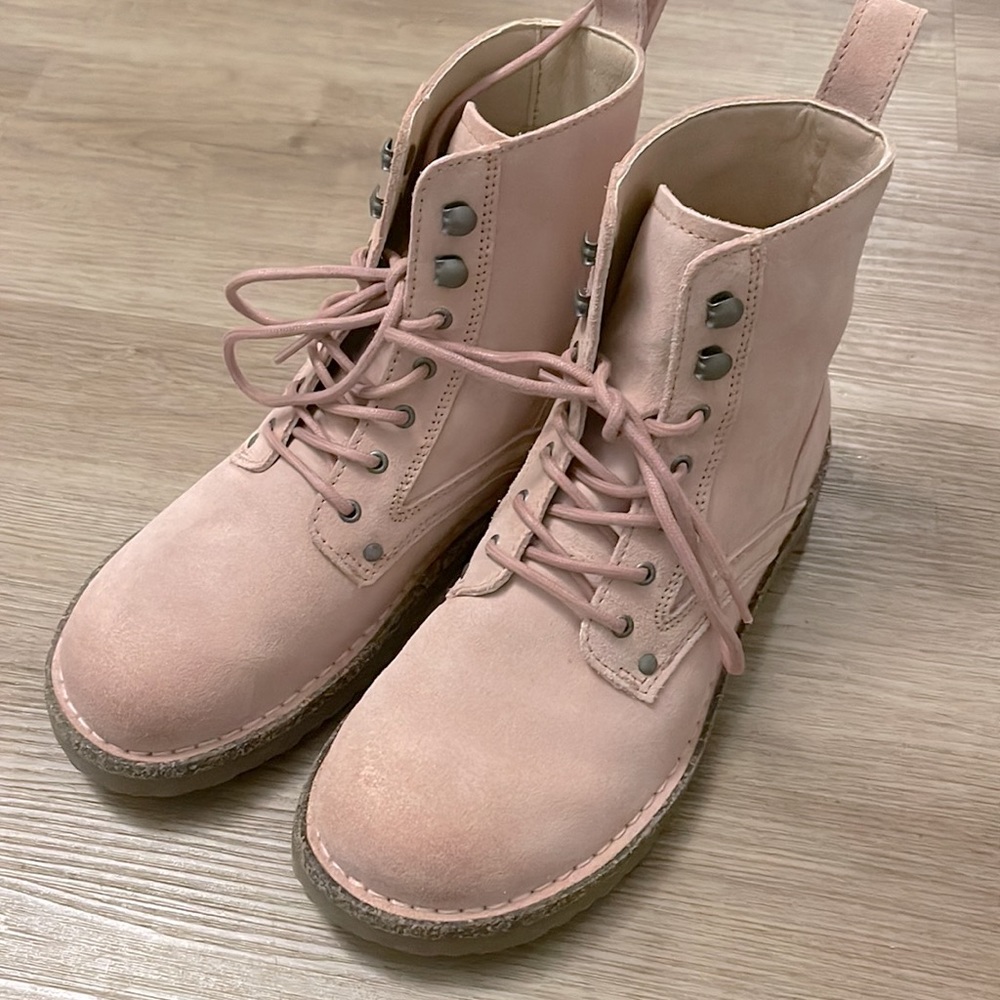 Soft Pink Bryson Birkenstock - Today only! 🔴